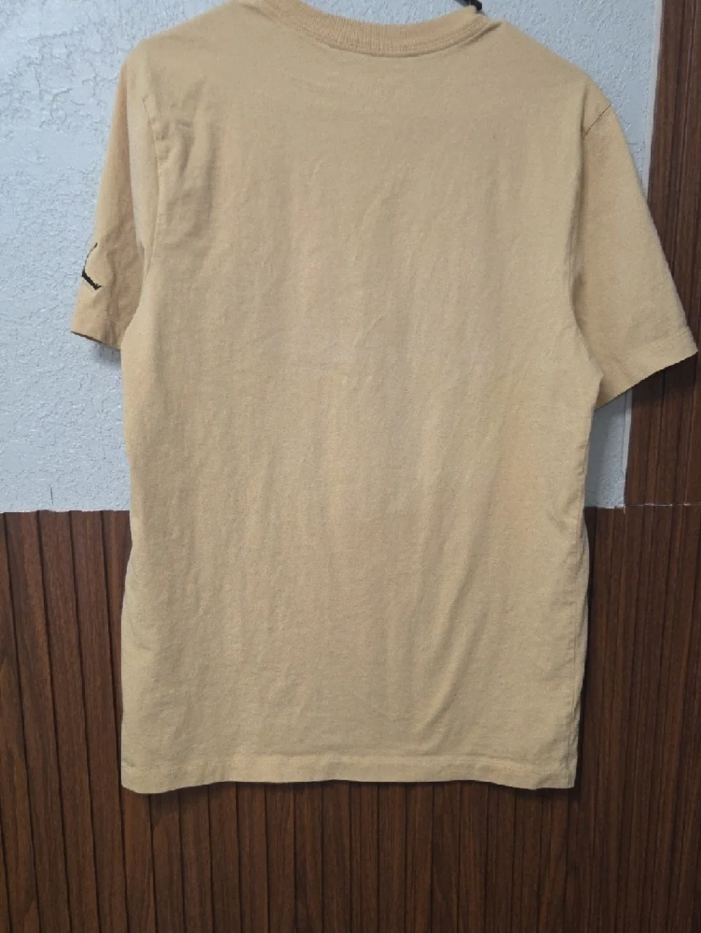 Jordan Tan Short Sleeve Tee with Pink & Yellow Graphic Midium Sz [1034]